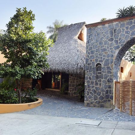 Hotel Casa Don Francisco Ixtapa  Kültér fotó
