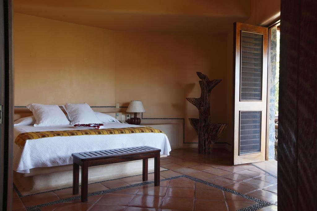 Hotel Casa Don Francisco Ixtapa  Kültér fotó