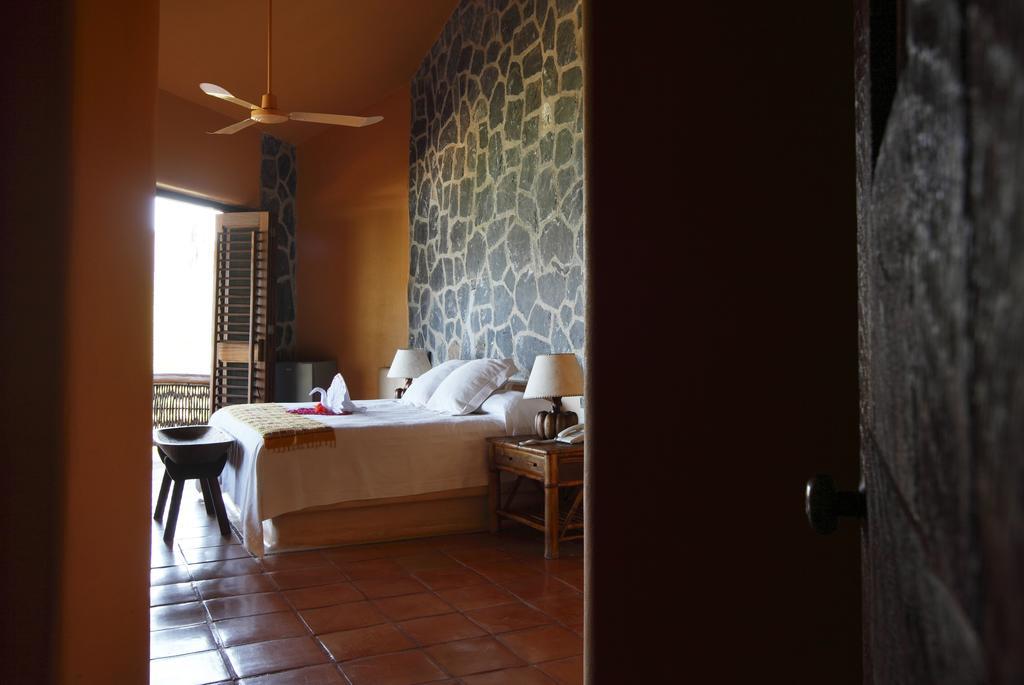 Hotel Casa Don Francisco Ixtapa  Kültér fotó