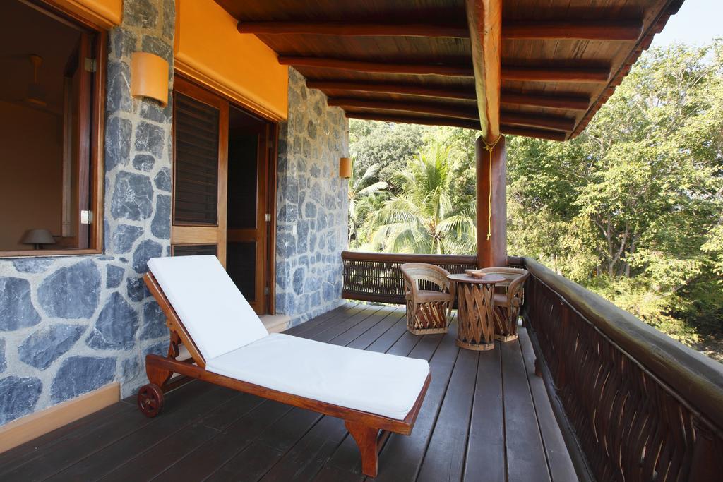 Hotel Casa Don Francisco Ixtapa  Kültér fotó